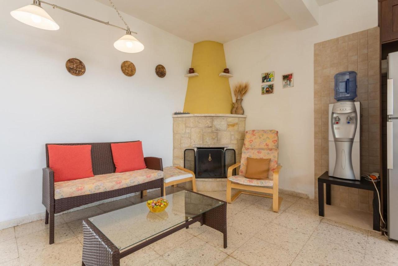 Yiangos House * Neo Chorio