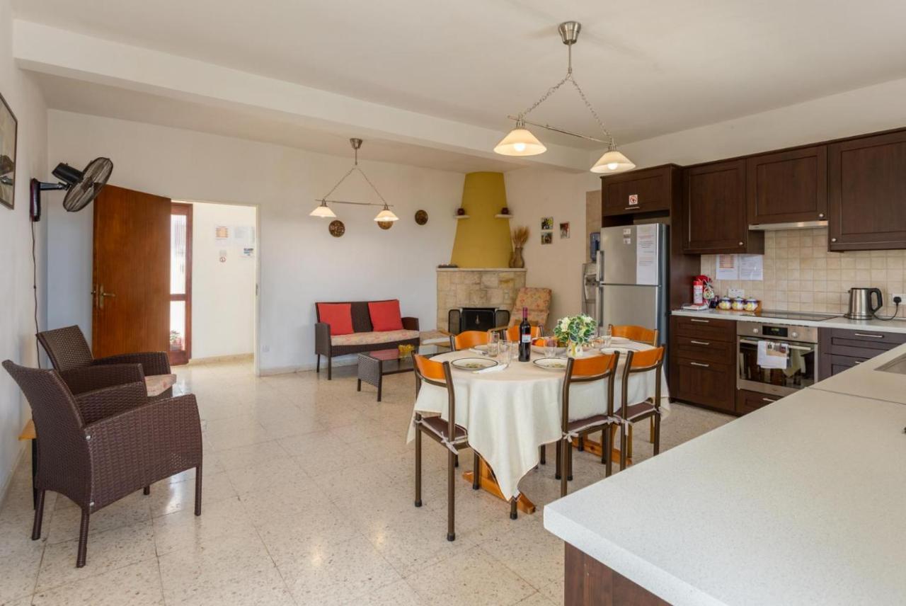 Villa Yiangos House *